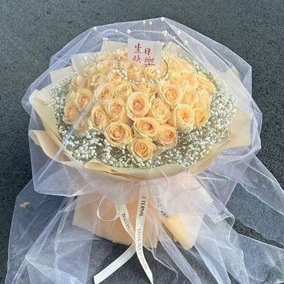 桂林52朵香槟玫瑰满天星，你就是我的全部