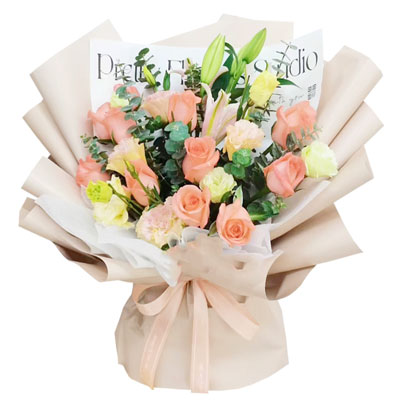 桂林11朵粉玫瑰百合，温暖与甜蜜