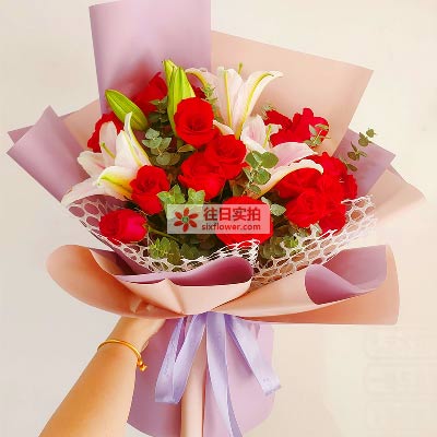 桂林18朵红玫瑰百合，真情相守一生